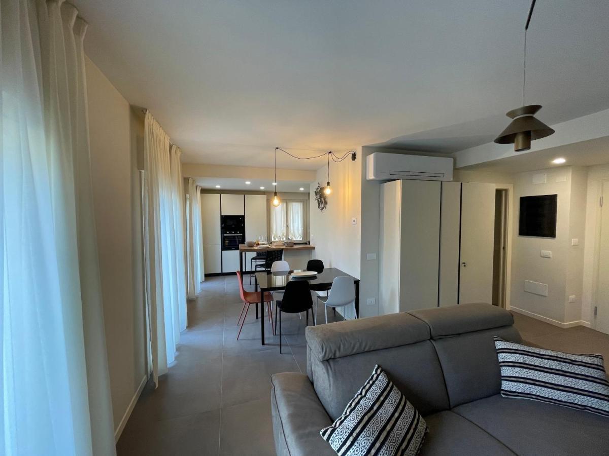 Lucia Holiday Apartments Lazise Luaran gambar