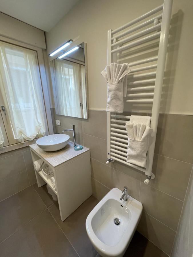 Lucia Holiday Apartments Lazise Luaran gambar