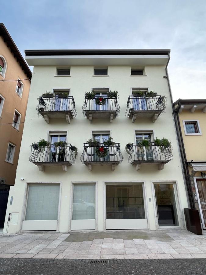 Lucia Holiday Apartments Lazise Luaran gambar